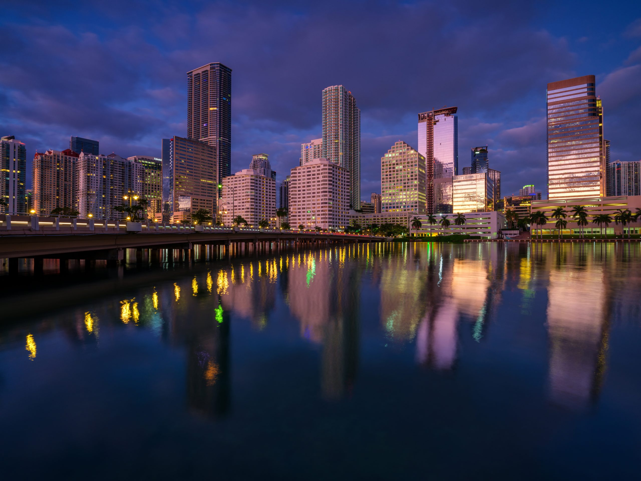 Dawn photo of Miami for leadership training and transformational management trainings in Miami